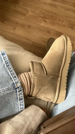 Fleece-lined ankle boots [taupe]